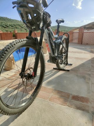 Bicicleta Eléctrica Full 8 Enduro talla M dos bat