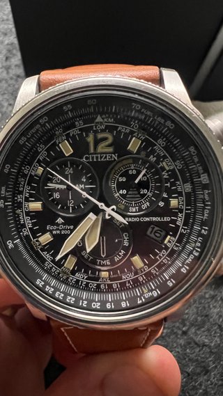 Reloj Citizen Eco-Drive CB5860-27E