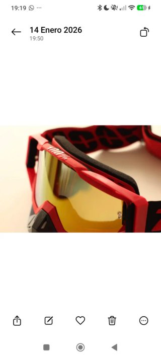 Gafas deportivas rojas