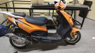 Moto Hyosung SF50 Racing Scooter Naranja