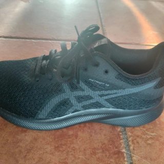 Zapatillas Asics Negras nuevas sin estrenar