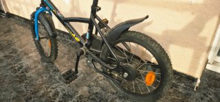 Bicicleta infantil negra