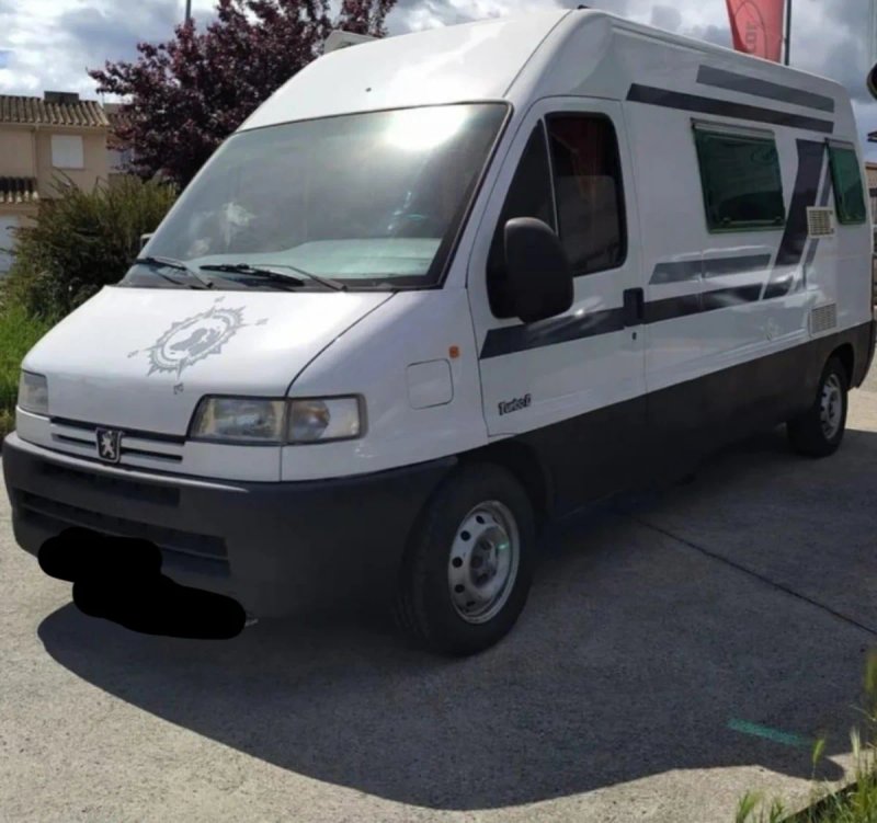 Camper furgoneta Peugeot Boxer - foto 1