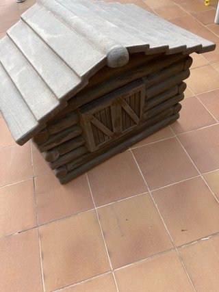 Casa para perro de plástico