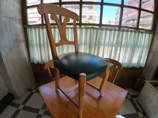 Sillas de Salón Madera y Cuero