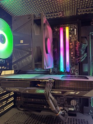 PC Gaming Ryzen 9600x Radeon RX 9060 XT 32GB RAM