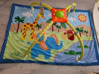 Gimnasio y móvil para bebé. Toys R Us