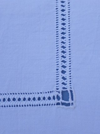 Tovaglietta vintage con inserto uncinetto