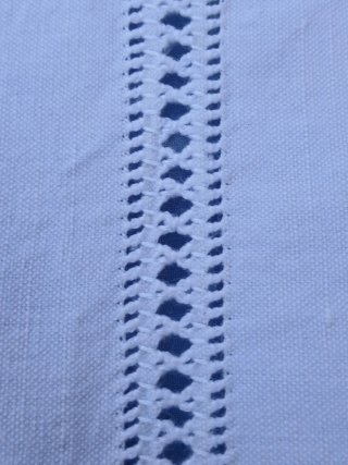 Tovaglietta vintage con inserto uncinetto