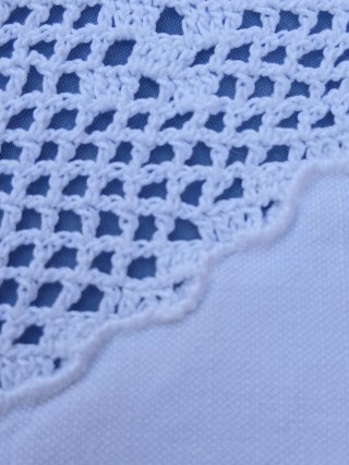 Tovaglietta vintage con inserto uncinetto