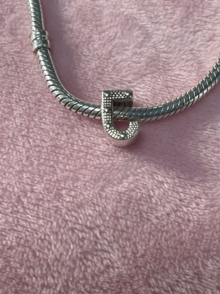 Charm letra J