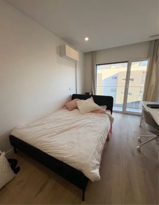 Cama + colchão IKEA SLATTUM 140cm