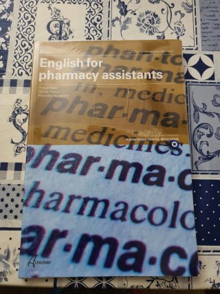 Lote de libros de 1° de farmacia grado medio