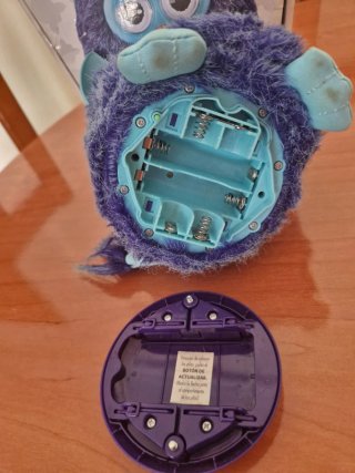 Furby azul con Ojos Azules