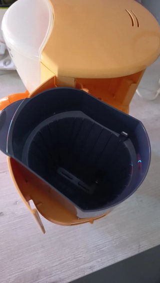 Cafetera Eléctrica Naranja