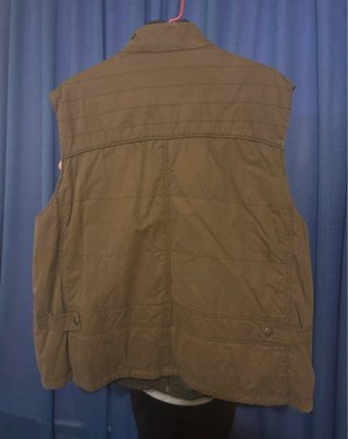 Chaleco reversible marrón y negro