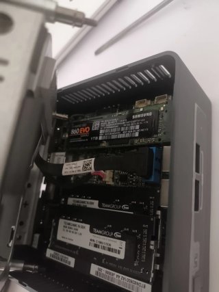 Intel NUC7i7DNHE i7 16GB RAM 1TB SSD