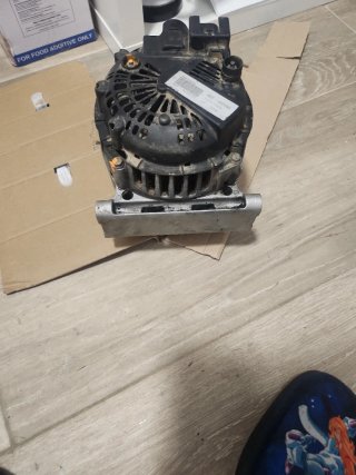 Alternador Valeo 14V 150A TG15C121 mercedes A,B,C