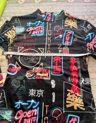 Body Shein negro estampado Tokyo Japón