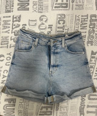 Vaqueros mom H&M azul claro T.34