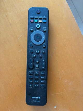 TV Philips 22” + Mando Original