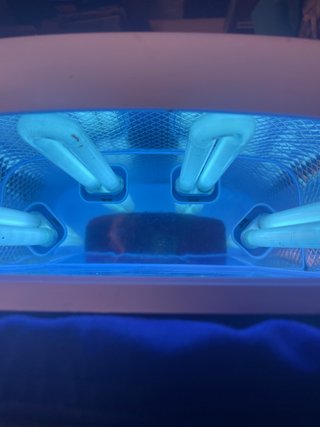 Máquina de secado de uñas blanca