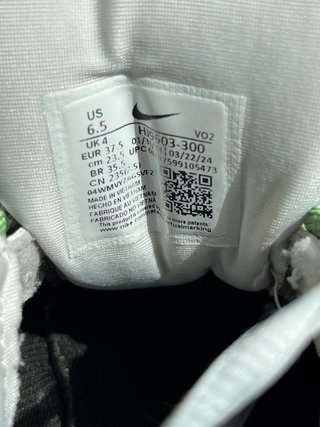 Nike V2K Run Sequoia/Chlorophyll Talla 37.5