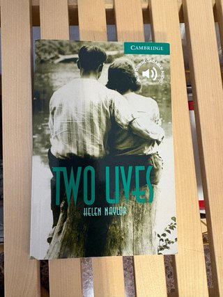 Libro Inglés Two Lives - Helen Naylor