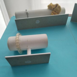 Lote expositores pulseras/complementos