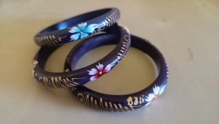 Pulseras madera pintadas a mano Bali.Precio Unidad