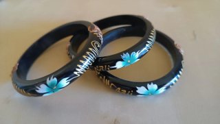 Pulseras madera pintadas a mano Bali.Precio Unidad