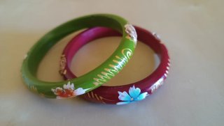 Pulseras madera pintadas a mano Bali.Precio Unidad