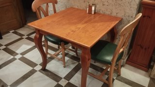 Mesa de comedor de pino