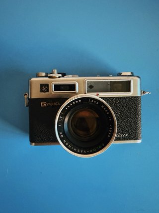Yashica Electro 35 GSN + Lente 45mm f/1.7