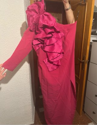 Vestido largo rojo con volantes