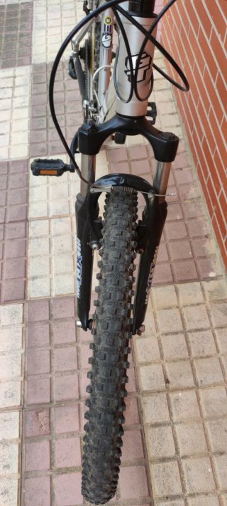 GT Avalanche 3.0 Bicicleta Montaña