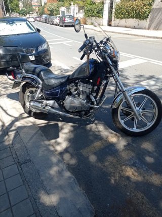 Kawasaki 500 Cruiser Negra/Plateada