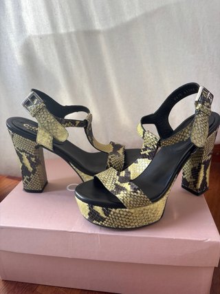 Zapatos de tacón CDoux verde y negro