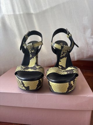 Zapatos de tacón CDoux verde y negro
