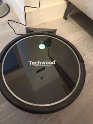 Aspirador Robot Techwood WiFi con Mopa