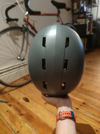 Casco de esquí Wedze gris talla M. Usado una vez.