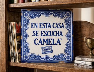 Azulejo En esta casa se escucha Camela