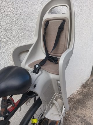 Bicicleta paseo con sillita para niño