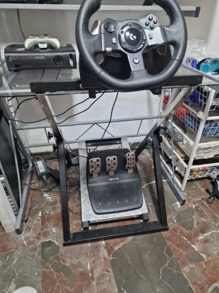 Volante Logitech G920 con estructura plegable