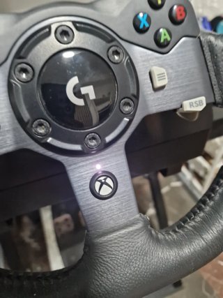 Volante Logitech G920 con estructura plegable
