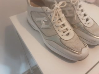 Zapatillas Hogan plateadas y blancas