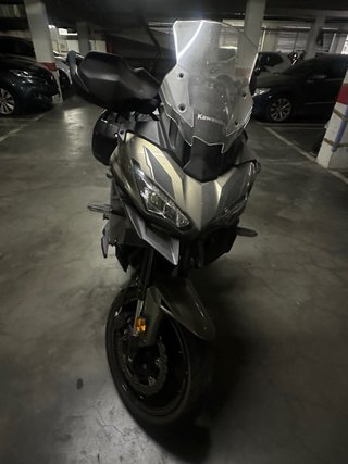 Kawasaki Versys 650 Negra