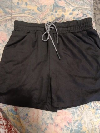 Conjunto deportivo negro