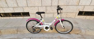 Bicicleta niña Denbike blanca y rosa