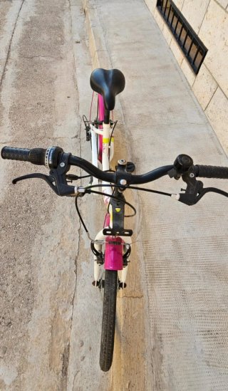 Bicicleta niña Denbike blanca y rosa